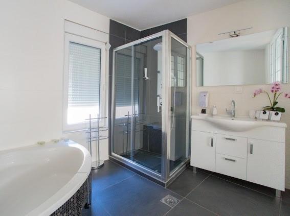 Urban Suites & Apartments Mostar Kültér fotó
